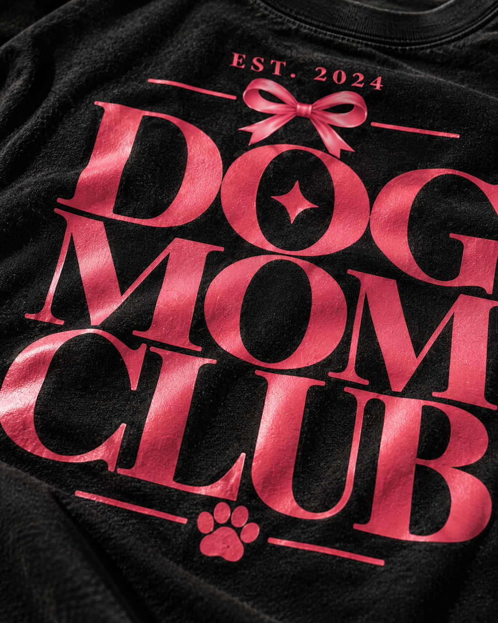 Dog Mom Club - T-shirt