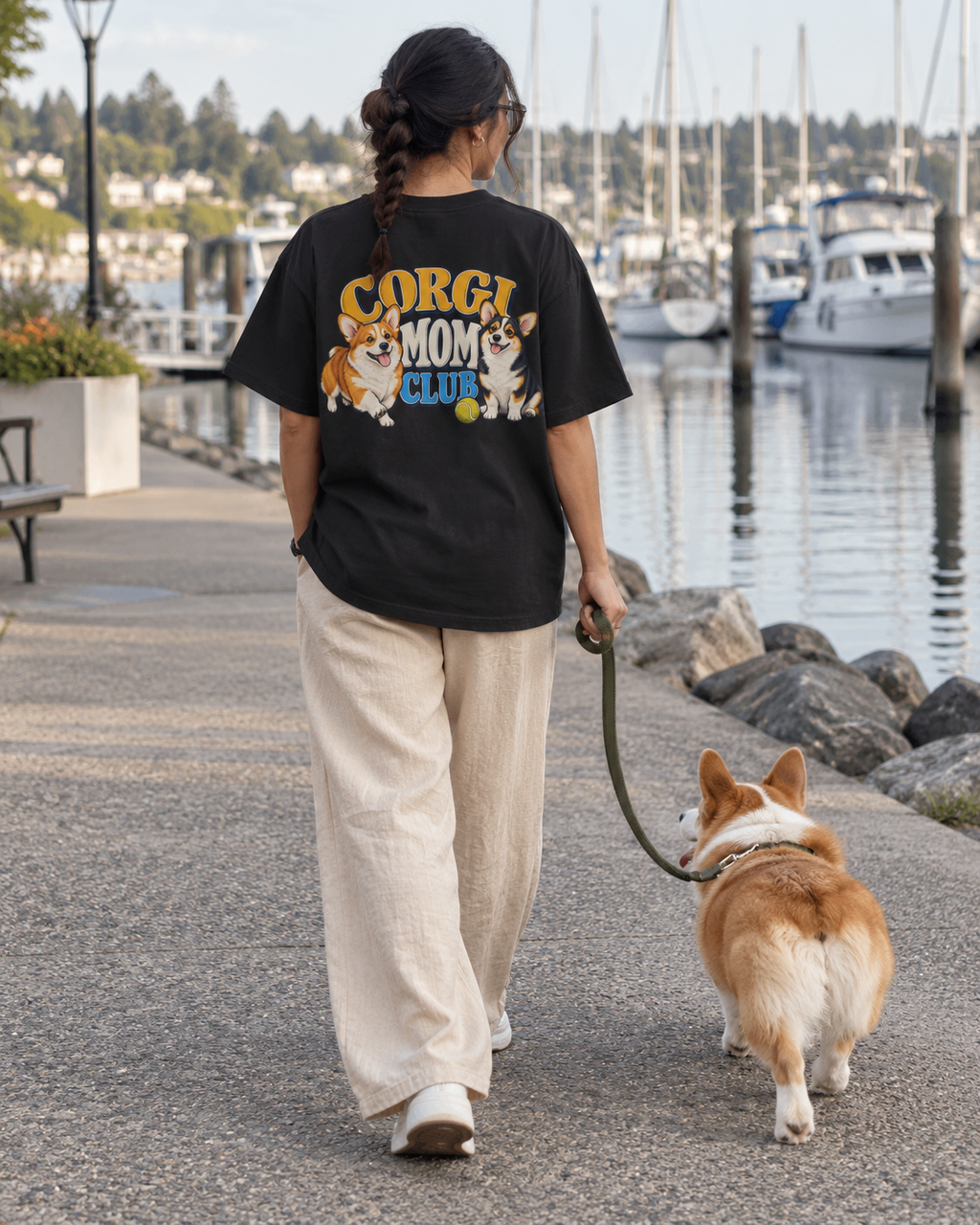 Corgi Mom Club - T-shirt — photo naturelle avec son chien