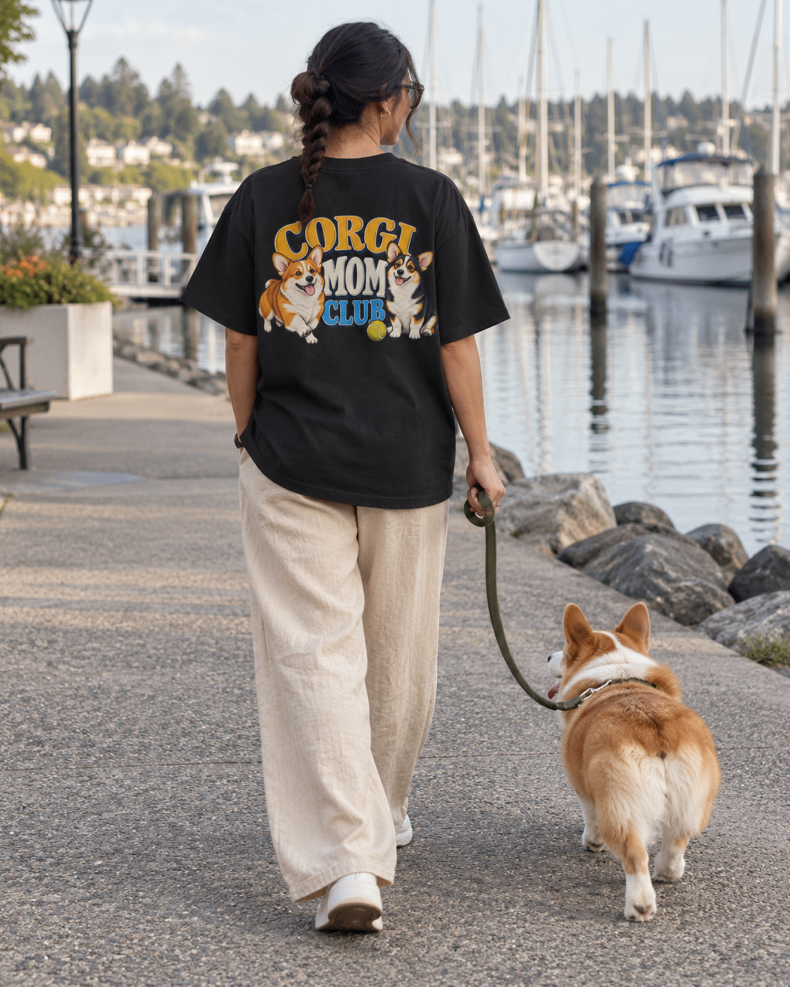 Corgi Mom Club - T-shirt — photo naturelle avec son chien