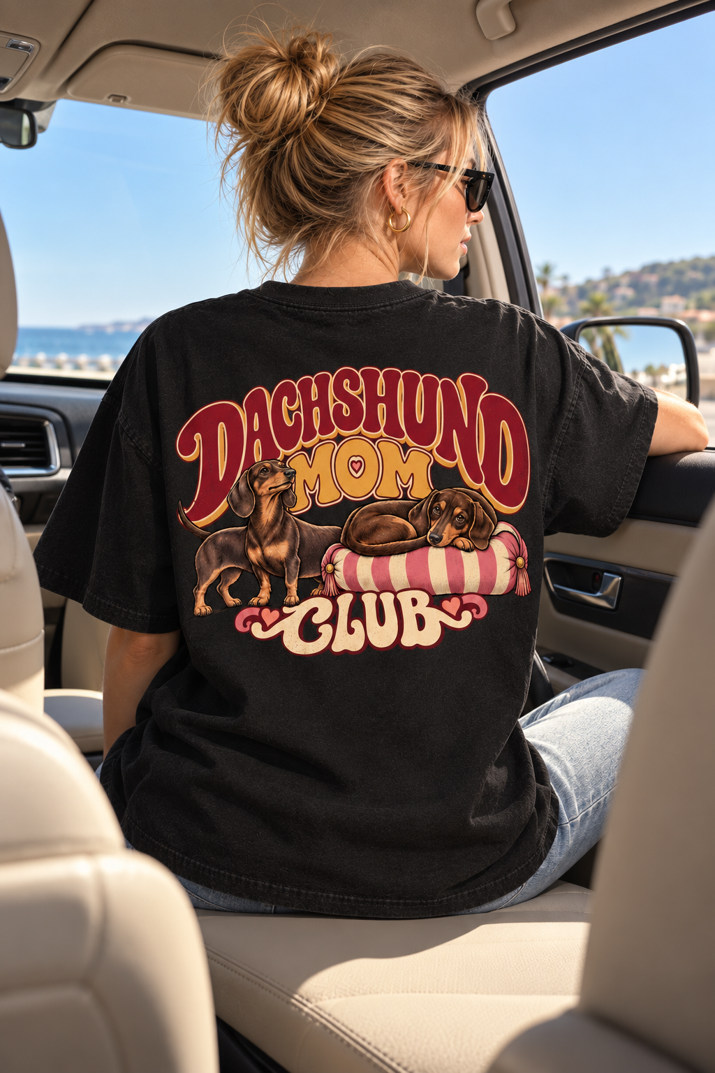 Dachshund Mom Club - T-shirt — porté de dos