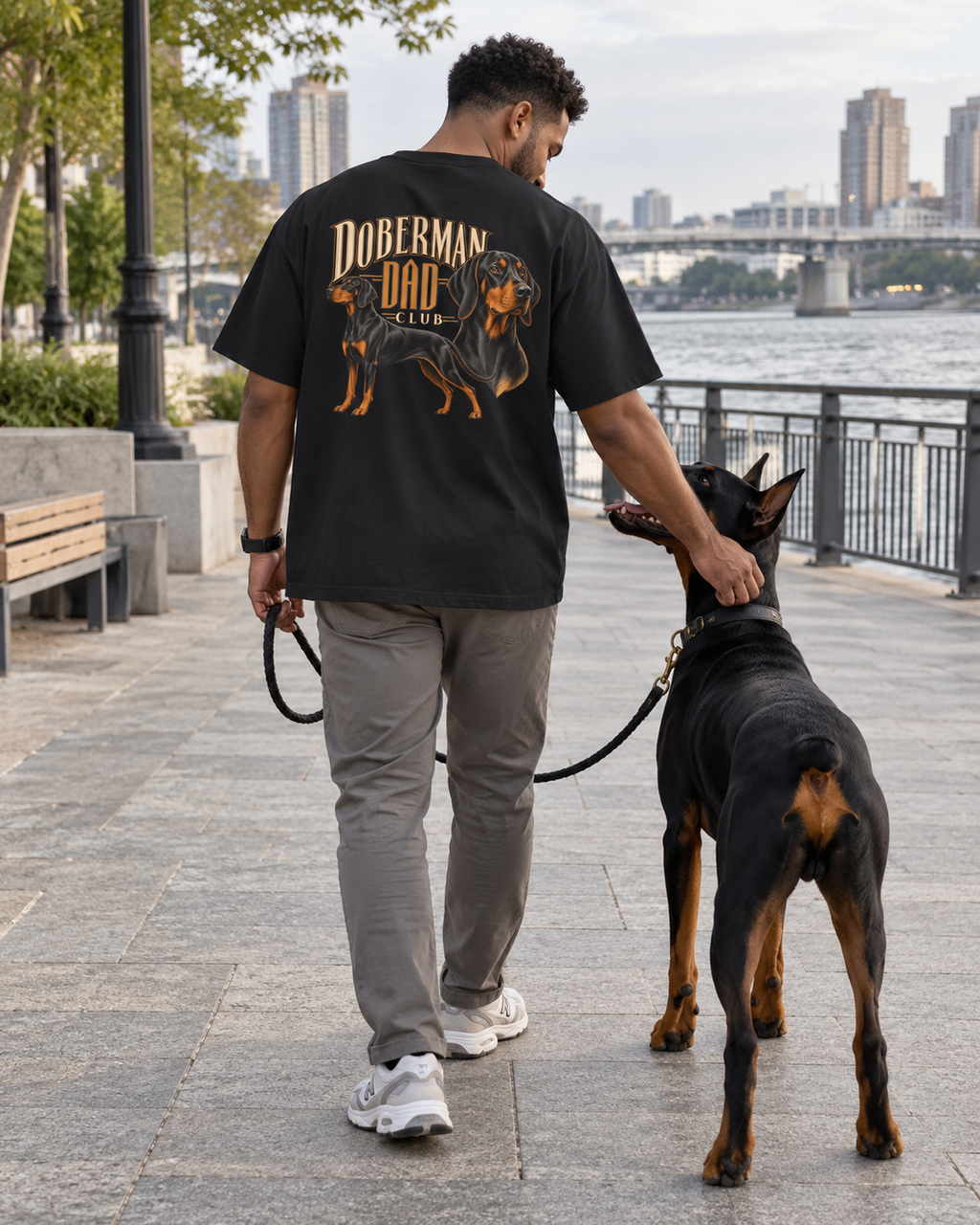 Doberman Dad Club - T-shirt — photo naturelle avec son chien