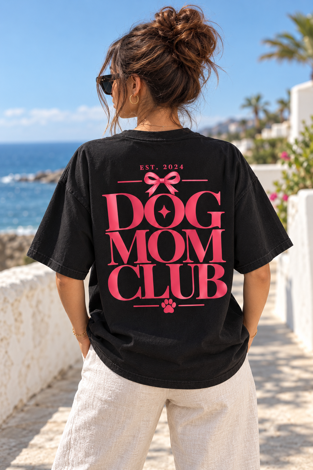 Dog Mom Club - T-shirt — porté de dos
