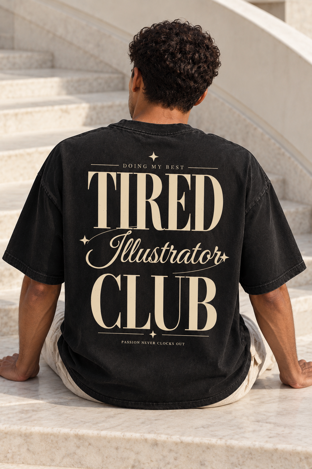 Tired Illustrator Club — T-shirt porté de dos