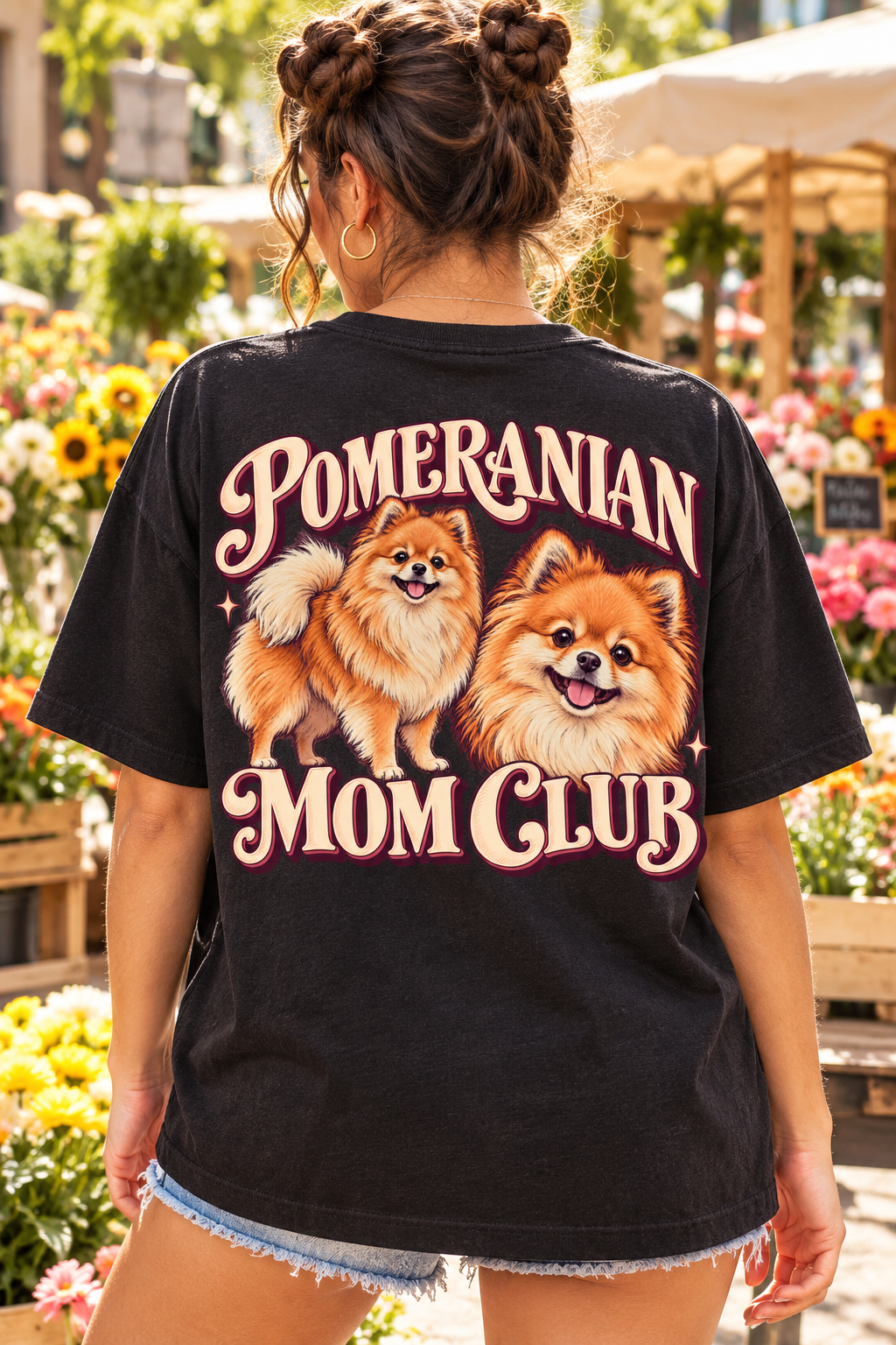 Pomeranian Mom Club — T-shirt porté de dos