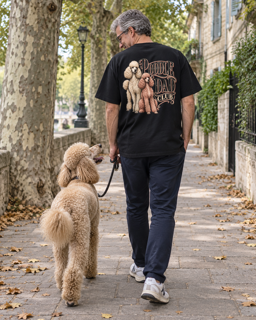 Poodle Dad Club - T-shirt — photo naturelle avec son chien