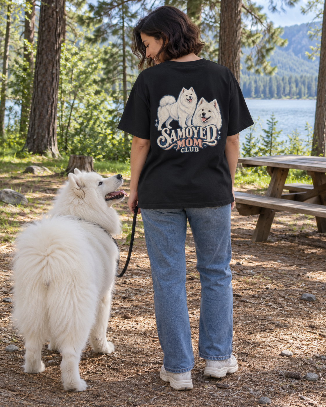 Samoyed Mom Club - T-shirt — photo naturelle avec son chien
